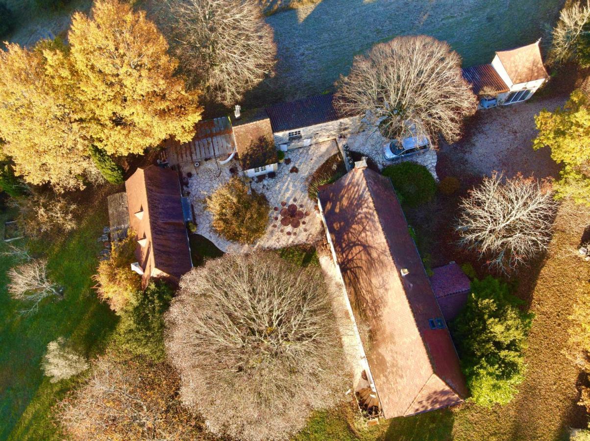 Gites Sibemol Simeyrols Exterior foto